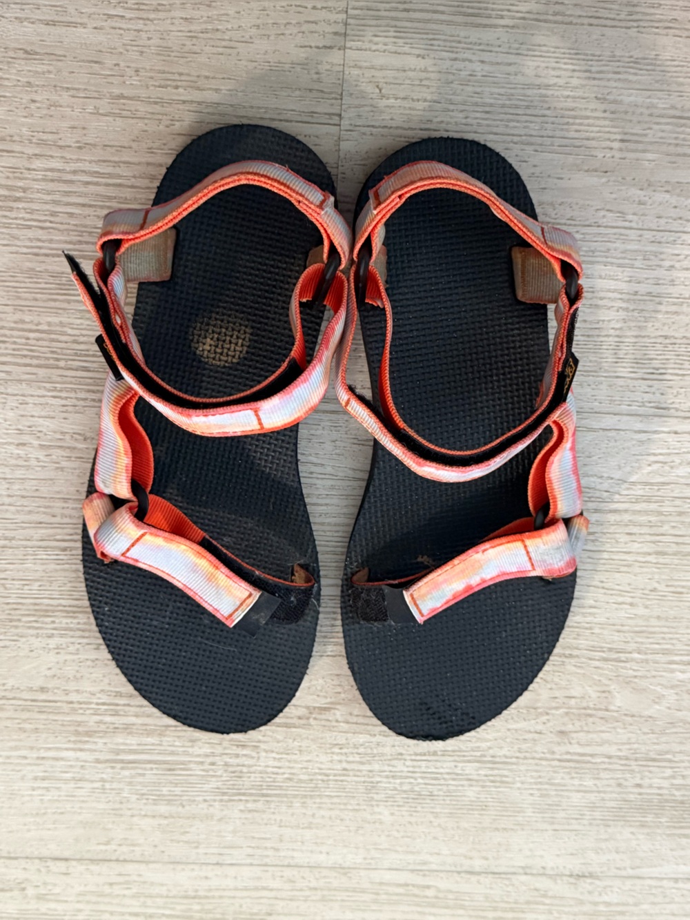 Teva Black Sandals with Coral tie dye Straps women size 8